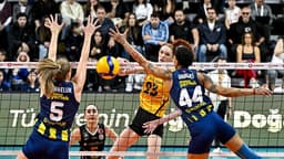 Fenerbahçe, VakıfBank karşısında seride durumu 1-1 yaptı!