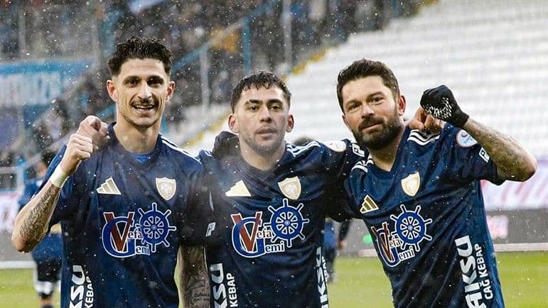 Lider Erzurumspor evinde hata yapmadı, şampiyonluk ateşini yaktı!