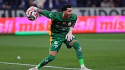 Avrupa devleri talip olmuştu: G.Saray'dan Uğurcan Çakır kararı!