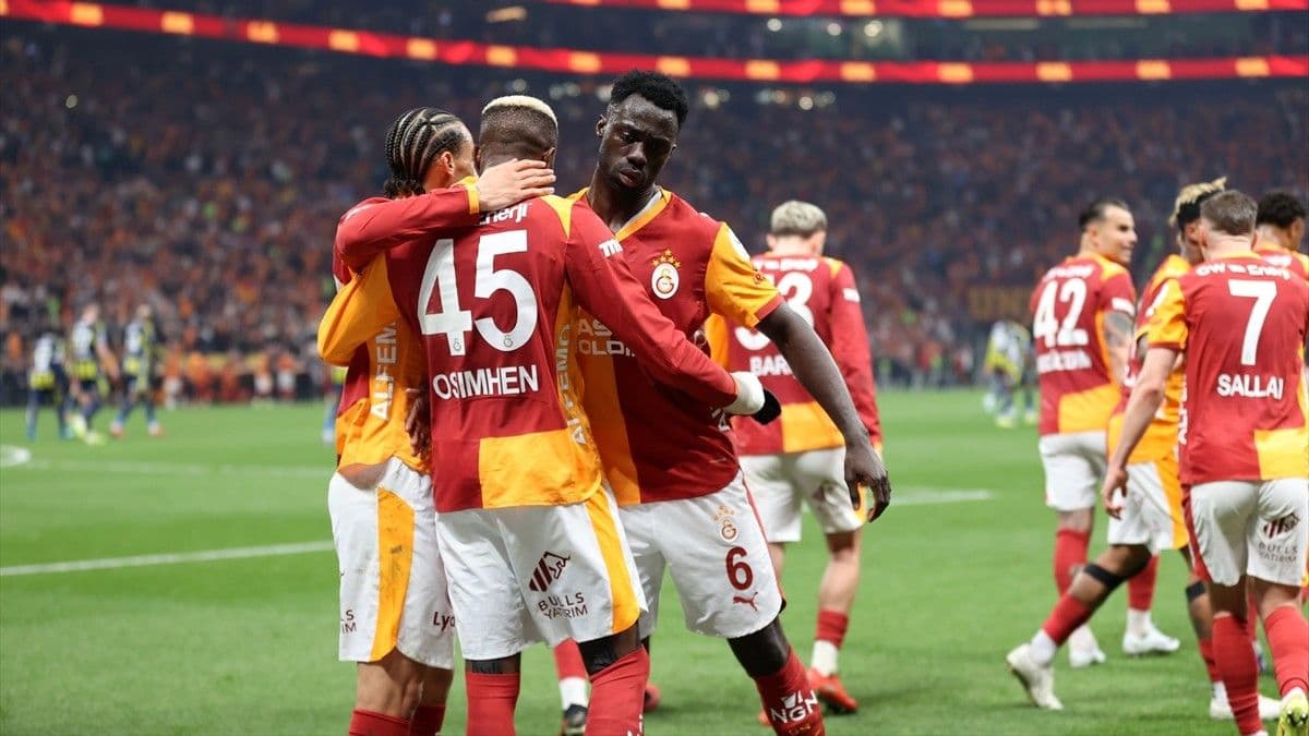 Galatasaray-Fenerbahçe: 3-0 (Maç sonucu-yazılı özet)