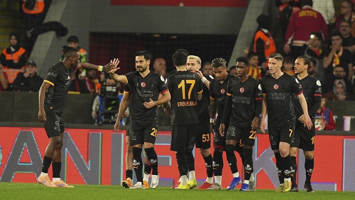 Osimhen, Asprilla, Günay... Galatasaray'dan üç futbolcu için sakatlık açıklaması
