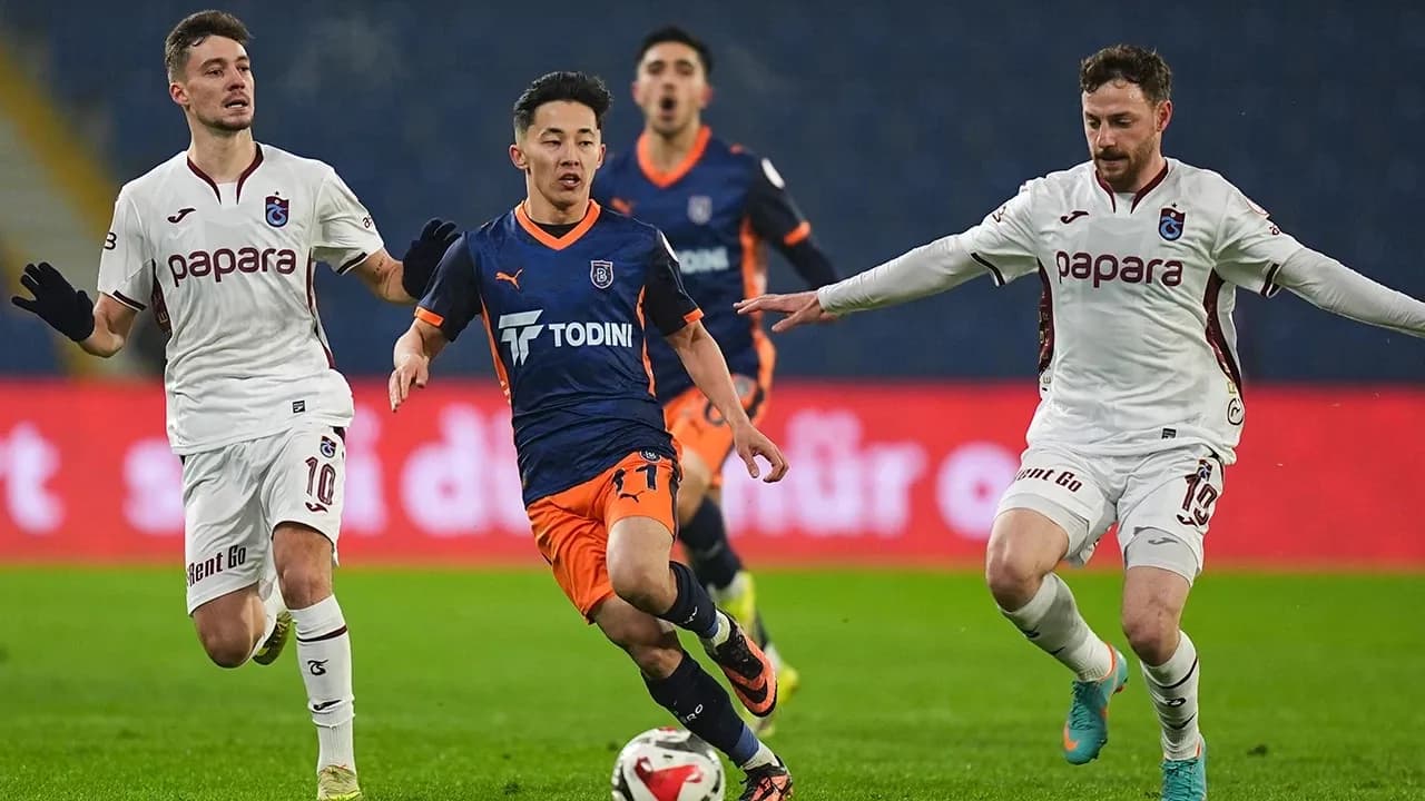 Başakşehir-Trabzonspor maçından bir kare