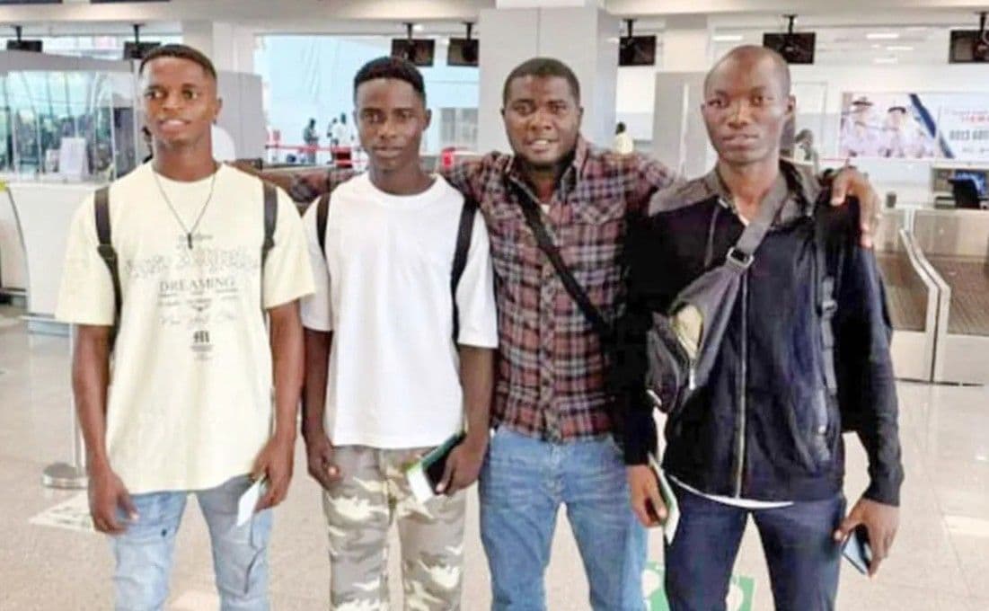 Beşiktaş'ın denemeye aldığı Nijeryalı futbolcular&nbsp;Kenny Moses, Ewarawon ve Donald 