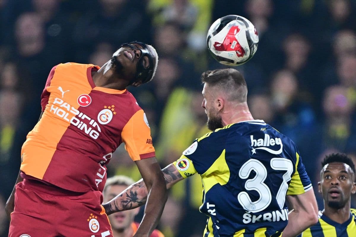 Avrupa'nın 5 dev kulübünün gözlemcileri Fenerbahçe derbisinde Galatasaray'ın yıldızı Victor Osimhen'i tribünden izleyecek