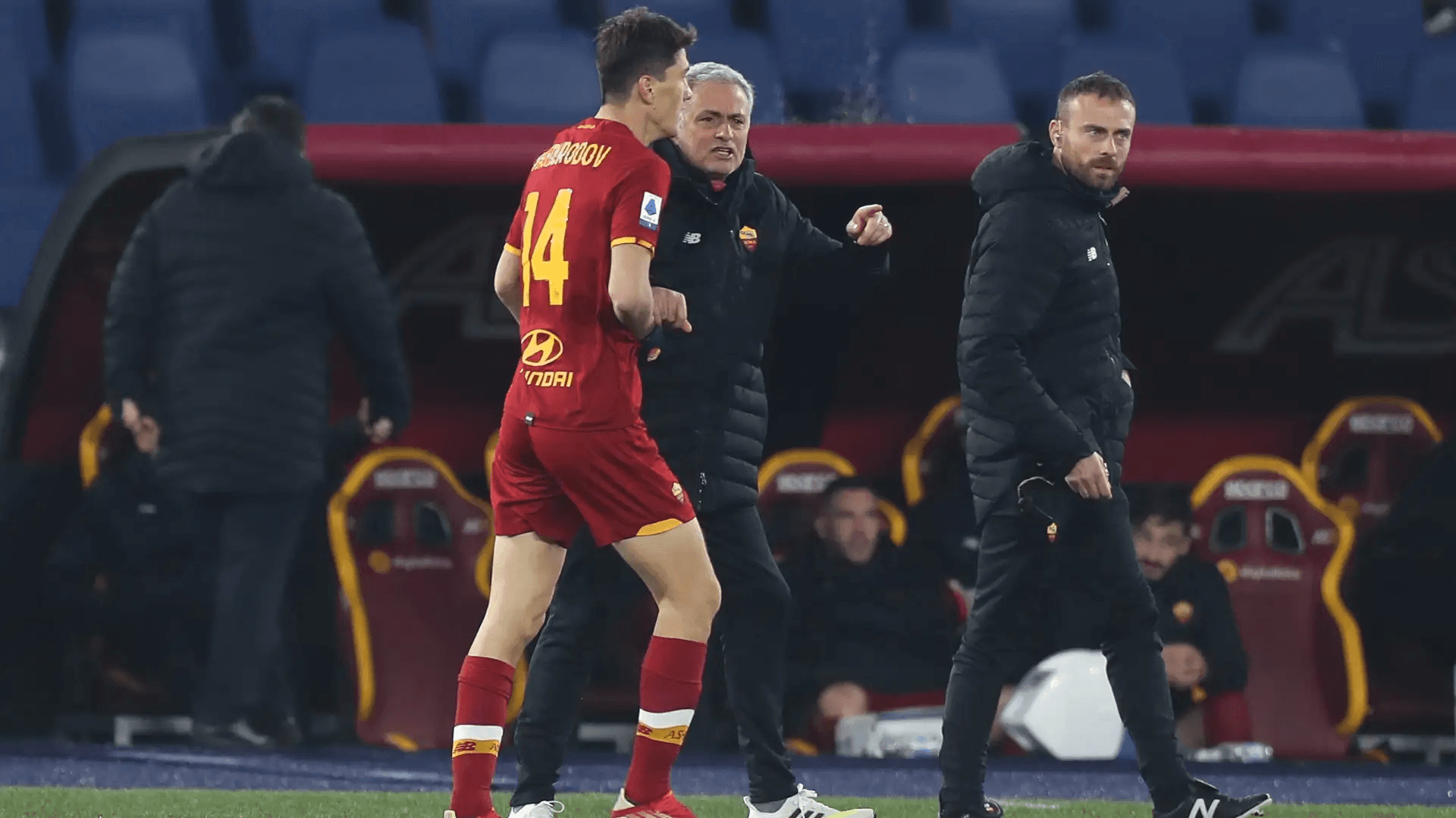 Eldor Shomurodov ve Jose Mourinho