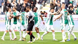 (ÖZET) Tümosan Konyaspor - Mısırlı.com.tr Fatih Karagümrük MAÇ SONUCU: 3-0