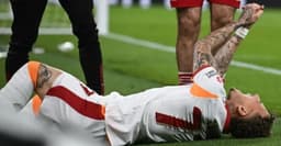 Liverpool, Noa Lang'in sakatlığı sonrası reklam panolarını değiştirdi