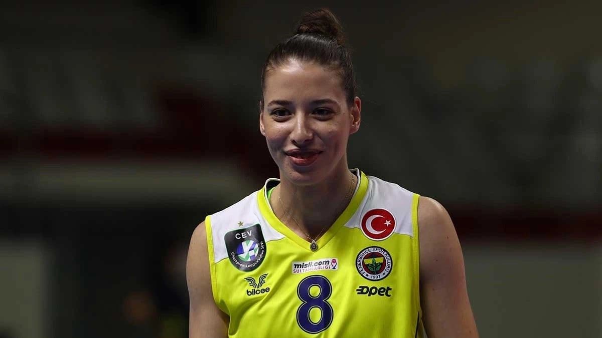 Fenerbahçe'de Dicle Nur Babat, VakıfBank maçının kadrosundan çıkarıldı!