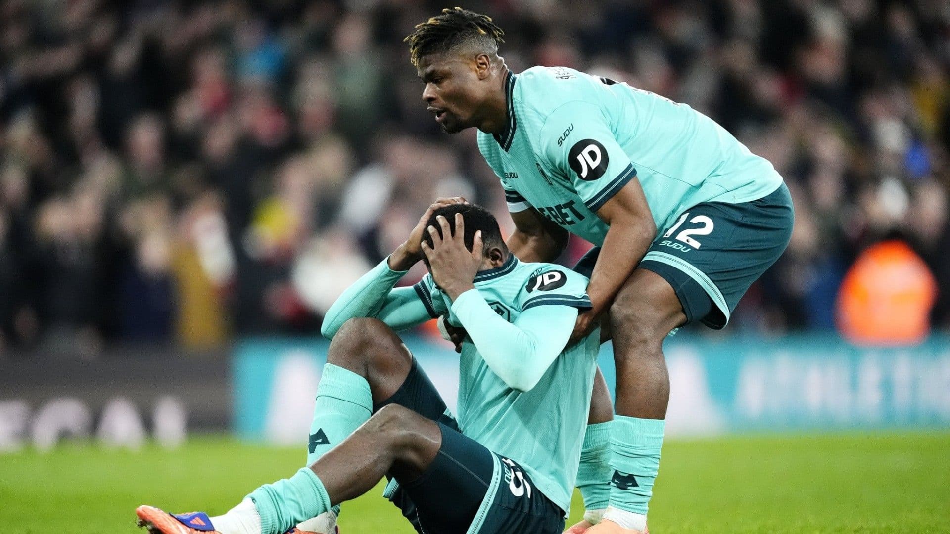 Beşiktaş'tan stoper operasyonu! Agbadou''nun partneri Yerson Mosquera fırsatı...