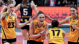 Beşinci maçta Fenerbahçe Medicana'yı geçen Vakıfbank şampiyon!