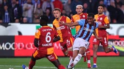 Trabzonspor, sahasında Galatasaray'la karşılaştı
