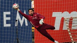 Galatasaray'da Günay Güvenç kadrodan çıkarıldı!