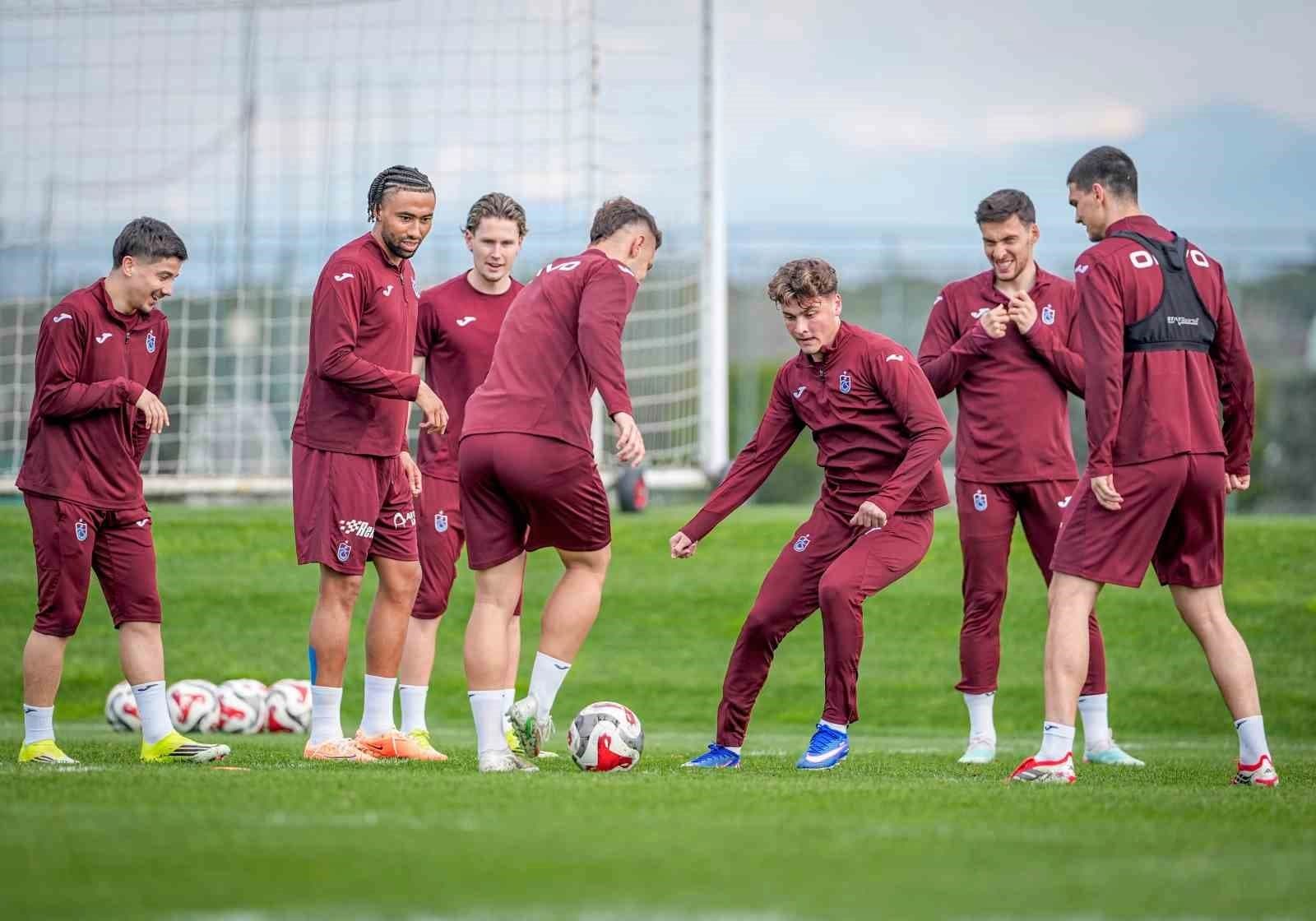 Trabzonspor, Galatasaray'a karşı şanssızlığını kırmak istiyor!