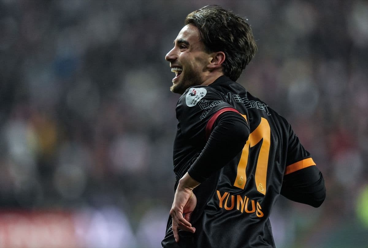 Galatasaray'da Yunus Akgün için transfer kararı verildi