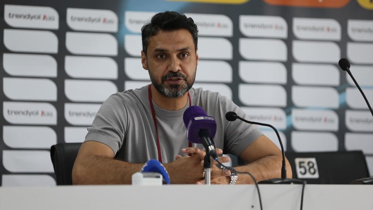 Bekir İrtegün: "Hatayspor'un 2. Lig'den de geriye gitmemesi için sahip çıkılmasını istiyoruz"