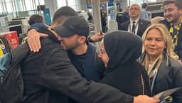 Fenerbahçe'nin yollarını ayırdığı İtalyan teknik direktör Domenico Tedesco, İstanbul'dan ayrıldı! Duygusal anlar...