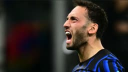 Serie A'da en iyi gol Hakan Çalhanoğlu'nun