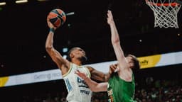 Son şampiyon Fenerbahçe Beko, Final Four'a yükseldi