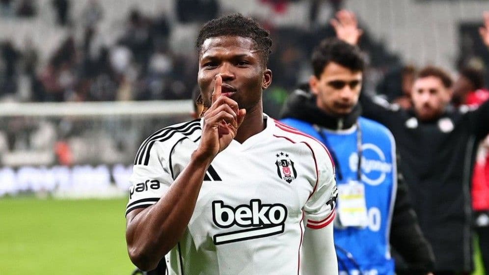 El Bilal Toure, Beşiktaş'a veda etti! Taraftara verdiği yanıt gündem oldu