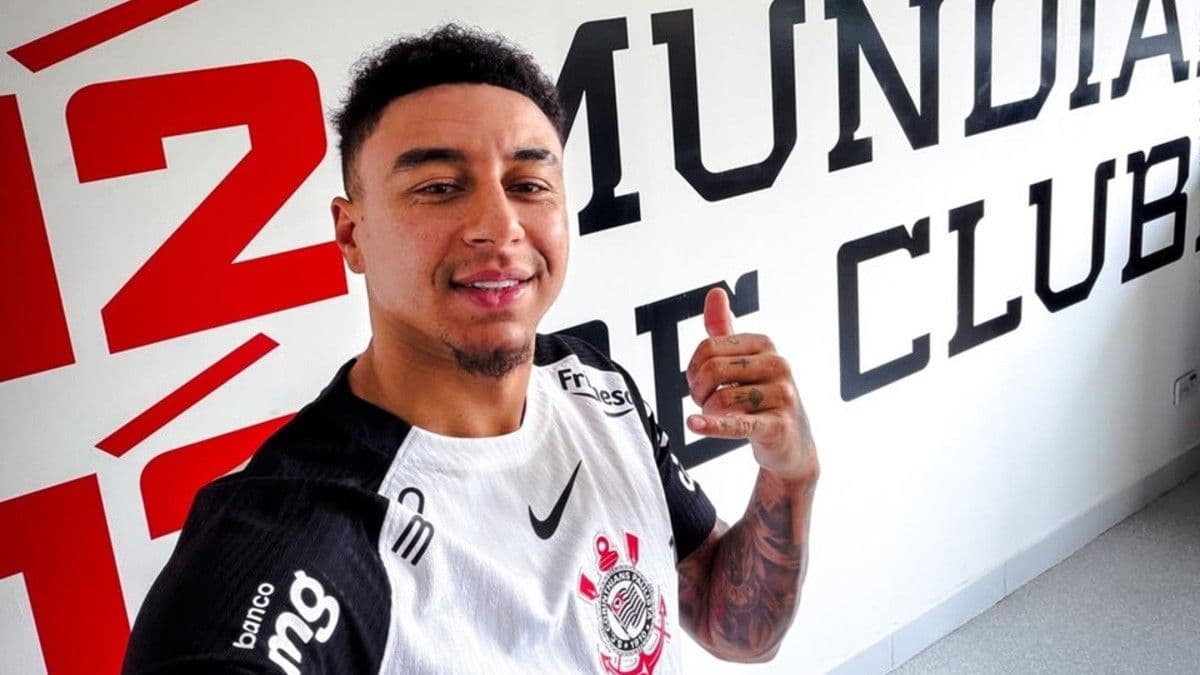 Brezilya'da gündem Lingard: Favelada kendini buldu