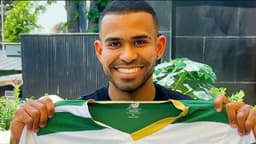 Bursaspor, yeni transferi Juergen Elitim'i resmen açıkladı