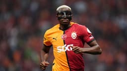 Hocasından flaş iddia! "Osimhen’in transfer olma ihtimali var"
