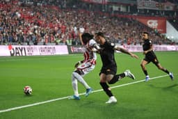 Galatasaray ligdeki 4. mağlubiyetini aldı