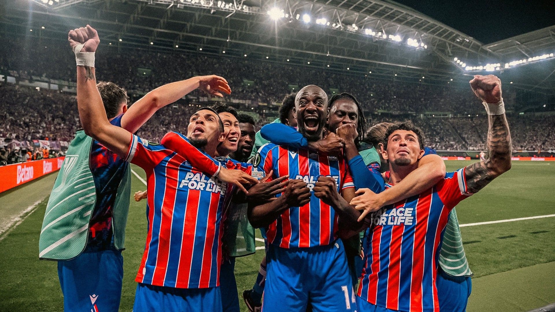 UEFA Konferans Ligi şampiyonu Crystal Palace!