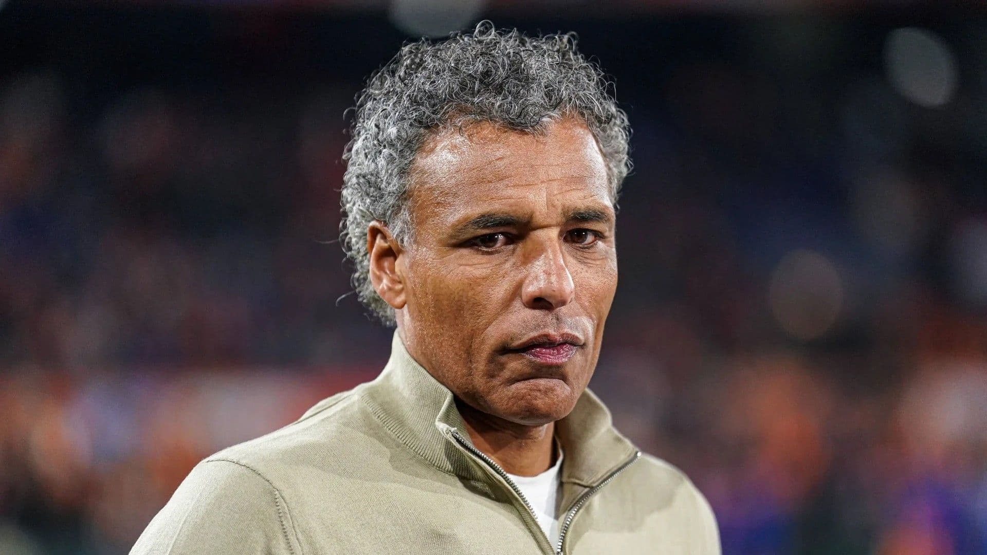 NAC Breda’da şok istifa! Van Hooijdonk ayrıldı
