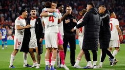 Sevilla, evinde Alexis Sanchez’le güldü: Düşme hattından çıktı