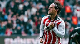 3 yıl sonra Bundesliga'ya yükselen Schalke 04, Samsunspor'un yıldızı Carlo Holse'ye talip oldu