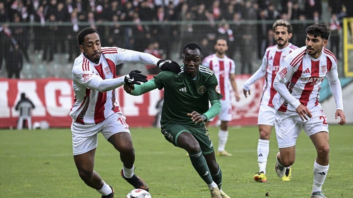 Esenler Erokspor kazanamadı Play-Off'a kaldı!