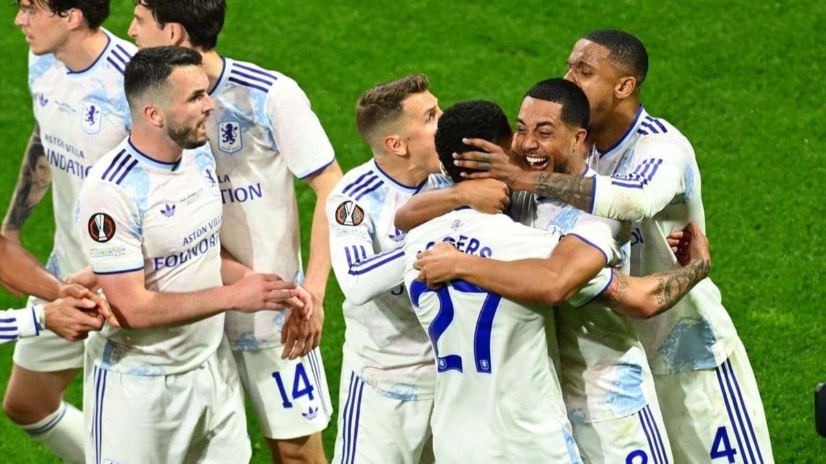 Emery'si olan kazanır! UEFA Avrupa Ligi şampiyonu Aston Villa