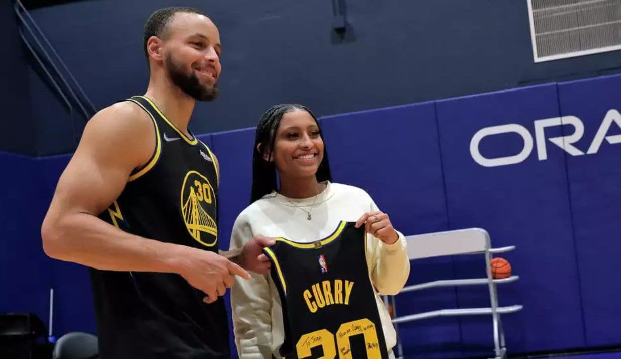 Nesibe Aydın Kadın Basketbol, Jayda Curry'i renklerine bağladı