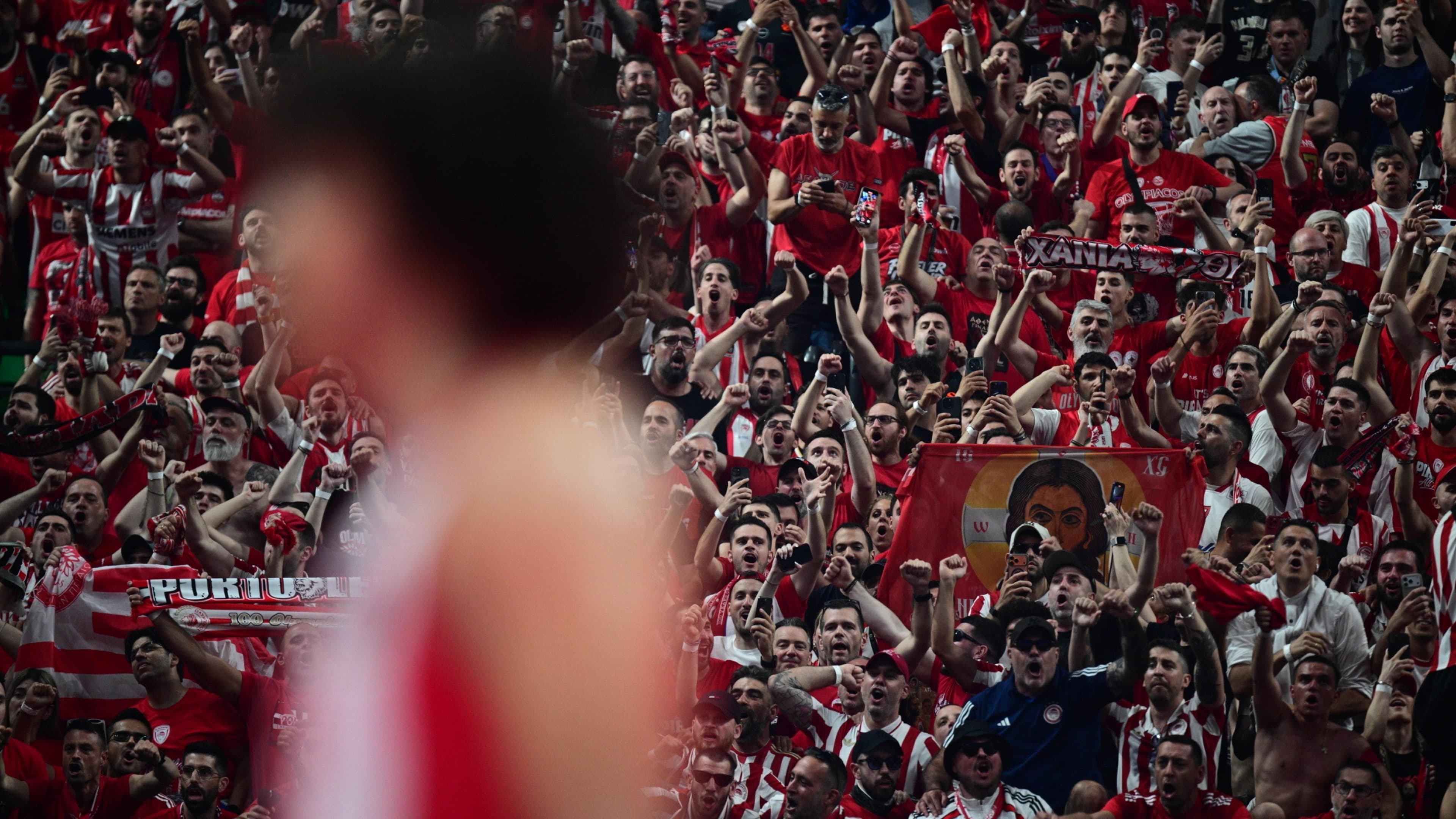 Olympiakos taraftarı