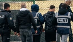 Hakeme yumruk attığı gerekçesiyle gözaltına alınan futbolcunun kulüple ilişkisi kesildi