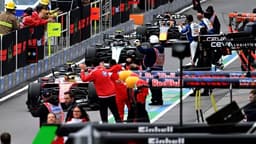 Verstappen’den F1 kurallarına tepki: “Kiralık arabayla bile harika yarış çıkarırız”