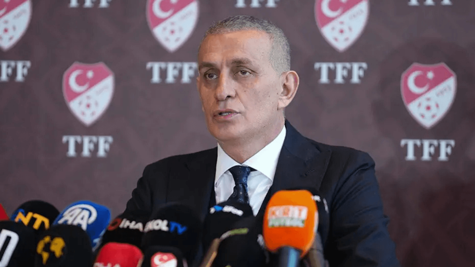 Hacıosmanoğlu’ndan çift sözleşme açıklaması! "Asgari ücretli futbolcu...''