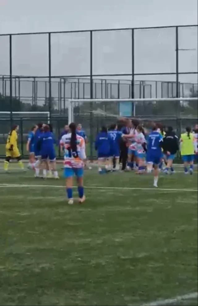 Gençlikspor - Karaçayırspor maçı