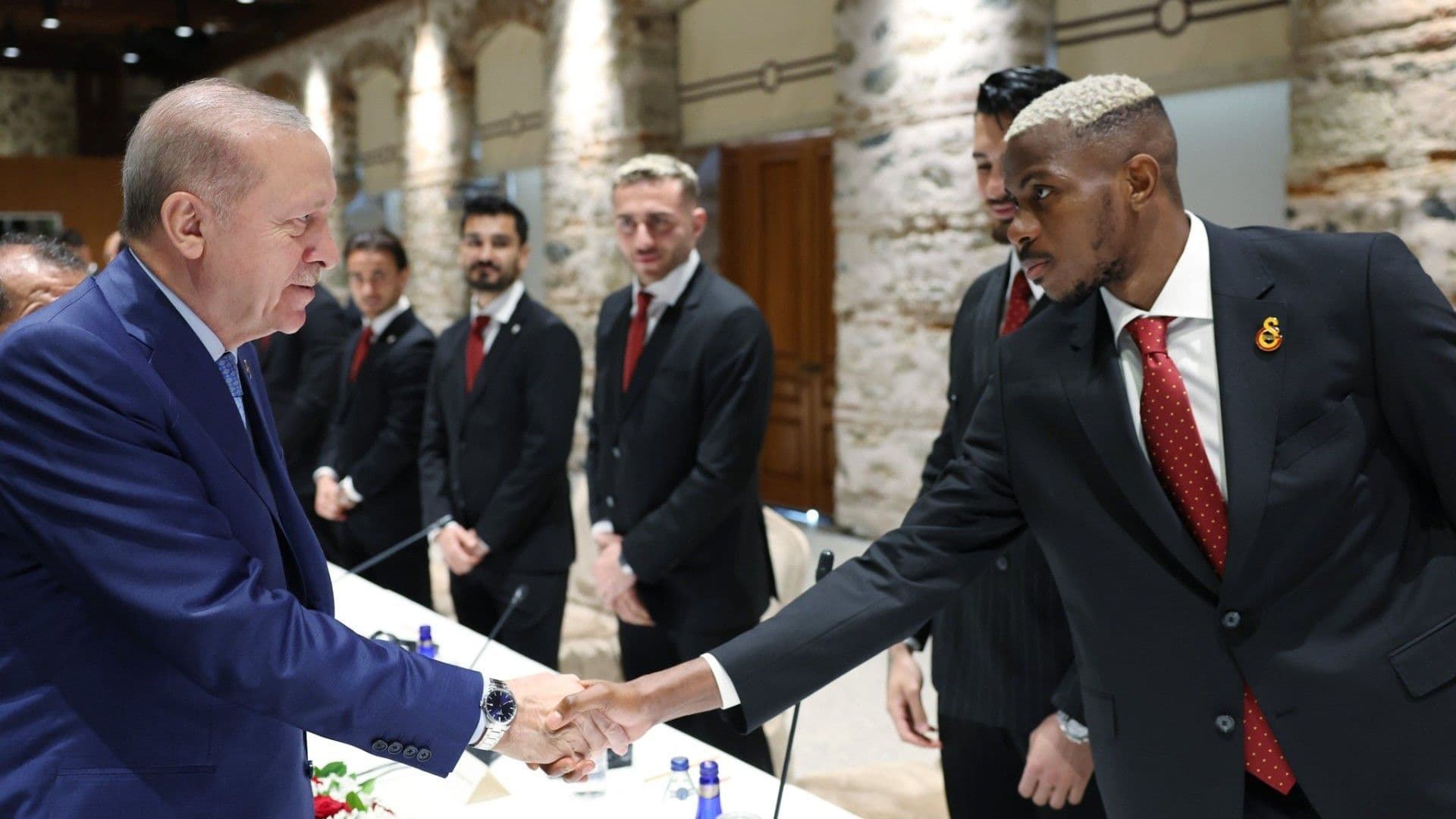 Cumhurbaşkanı Erdoğan Galatasaray'ı kabul etti