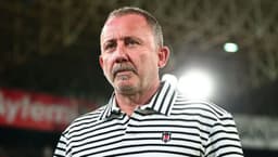 Sergen Yalçın, Beşiktaş'tan kesinlikle gitmemeli dediği futbolcuyu açıkladı: "Sözleşme yapın diye yalvardım" 