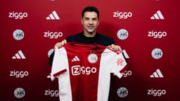 Ajax'ın yeni teknik direktörü Michel oldu!