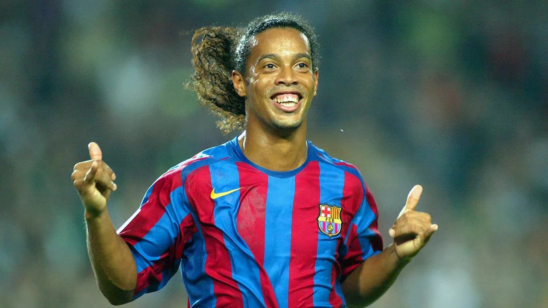 Ronaldinho sahalara dönüyor! 11 yıl sonra imzayı attı