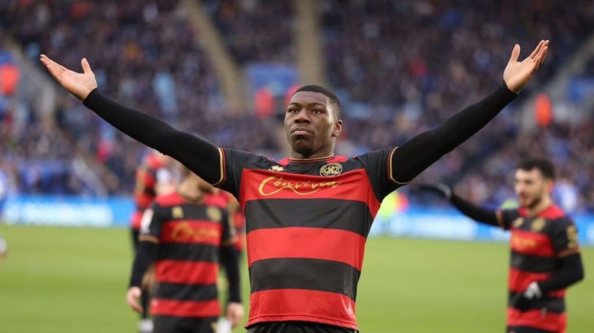 Göztepe sezonun ilk transferini yaptı! Sinclair Armstrong sağlık kontrolü için İzmir'e getirildi