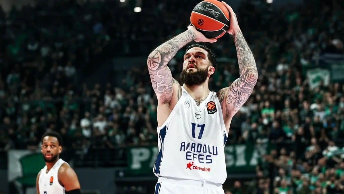 Anadolu Efes'te Vincent Poirier ile yollar ayrıldı!