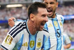 Messi son turnuvasına imza atıyor! Arjantin 2-0 Avusturya...