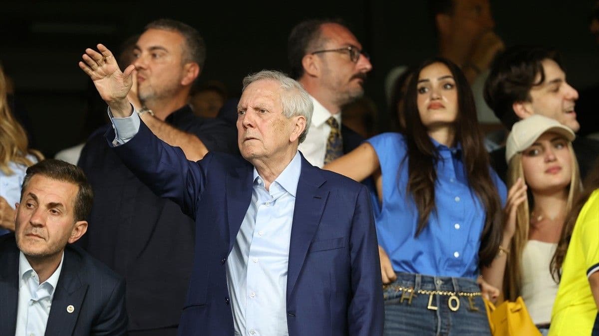 Fenerbahçe'de Başkan Aziz Yıldırım'dan flaş hamle! Kulüp çalışanlarıyla tek tek konuştu