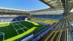 Chobani Stadyumu'nun Maraton Alt E Blok tribününün yıkımına başlandı
