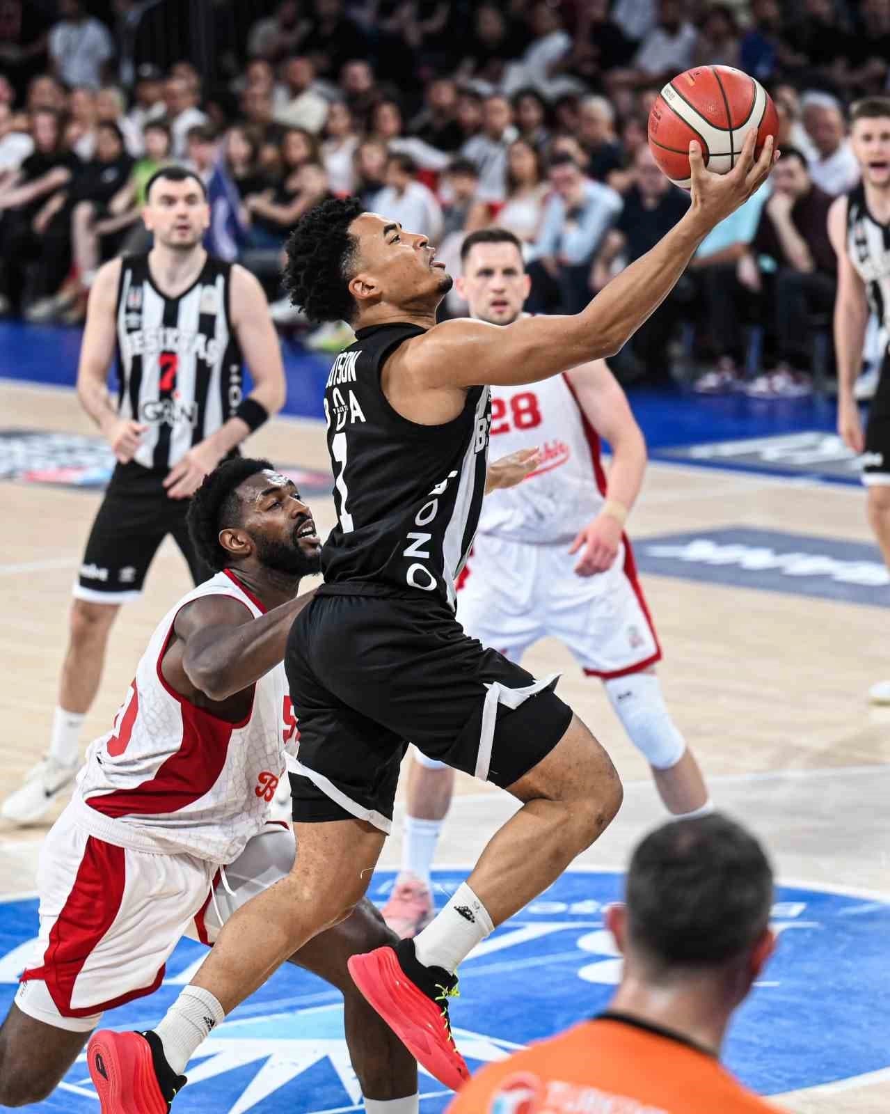 (Yazılı Özet) Bahçeşehir Koleji - Beşiktaş GAIN Maç Sonucu: 71-73