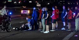 A Milli Futbol Takımı'na eşlik eden motosikletli polis kaza yaptı